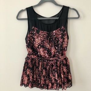 Lauren Conrad Pleated Floral Top, Size Small, EUC